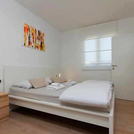 Villa Stocozzi - No Parties Allowed Stokovci