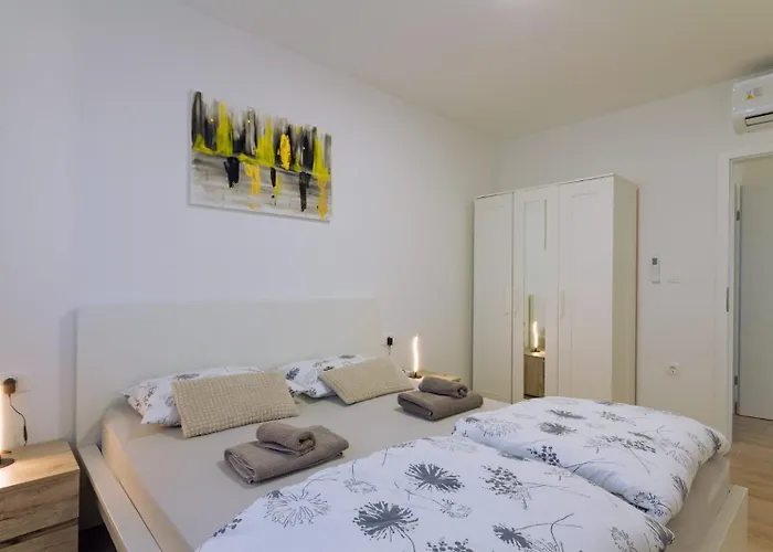 Villa Stocozzi - No Parties Allowed Stokovci