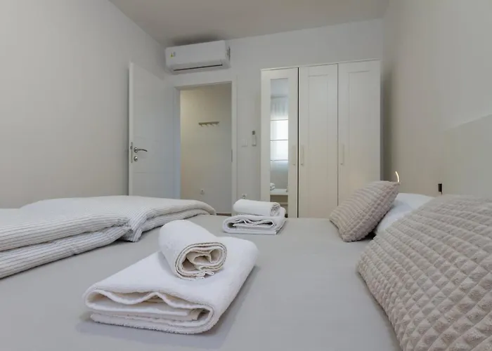 Stocozzi - No Parties Allowed Villa *