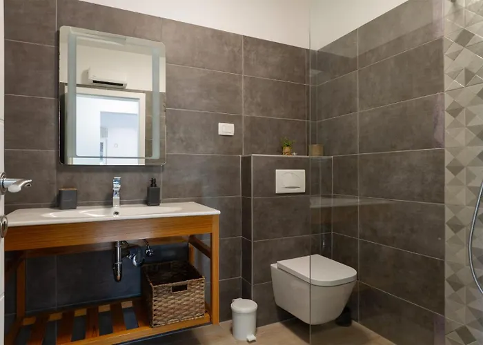 Stocozzi - No Parties Allowed Stokovci