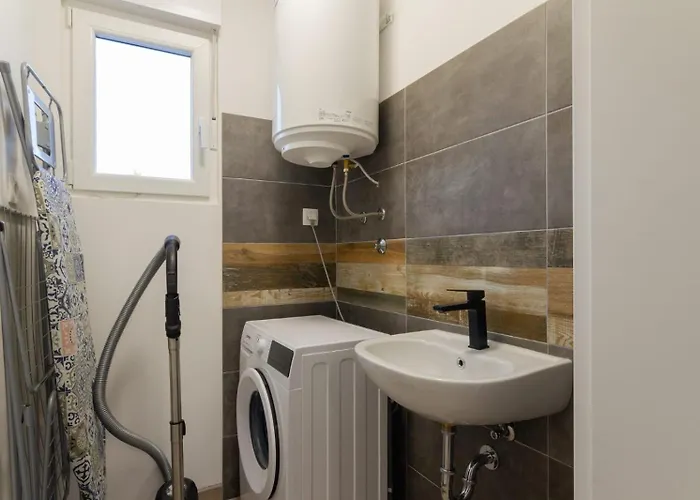 Stocozzi - No Parties Allowed Stokovci